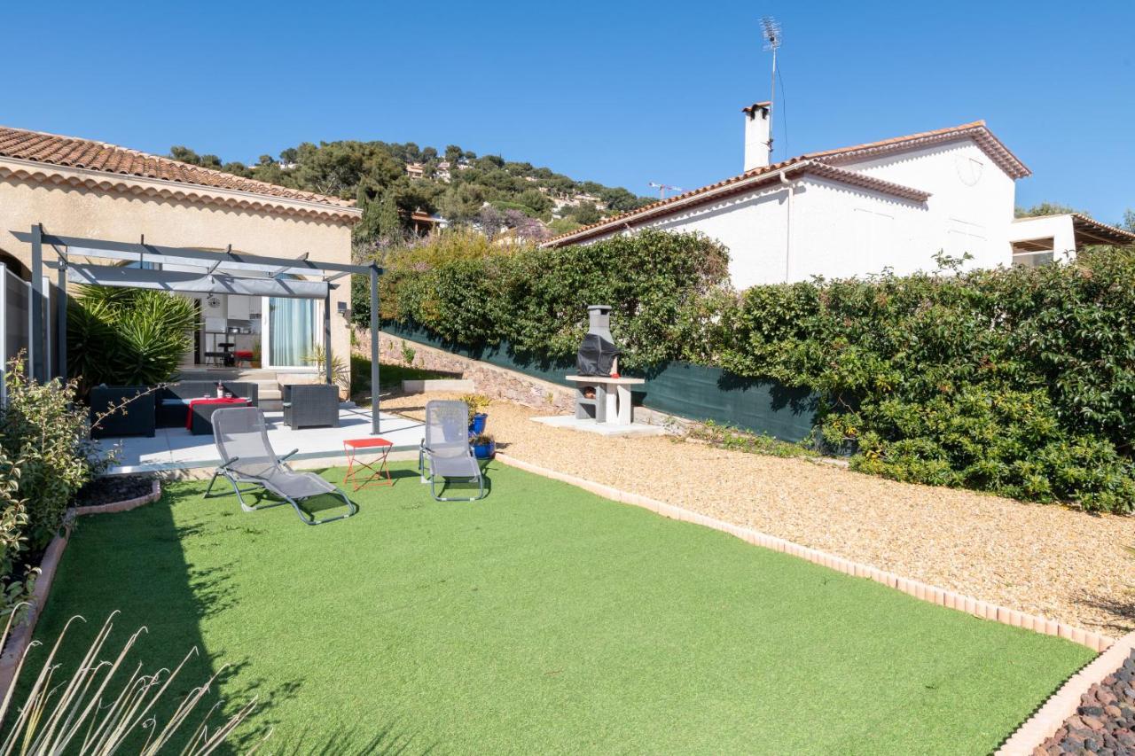 Face A La Mer Superbe Villa Terrasse Barbecue Le Pradet ガイヤック エクステリア 写真
